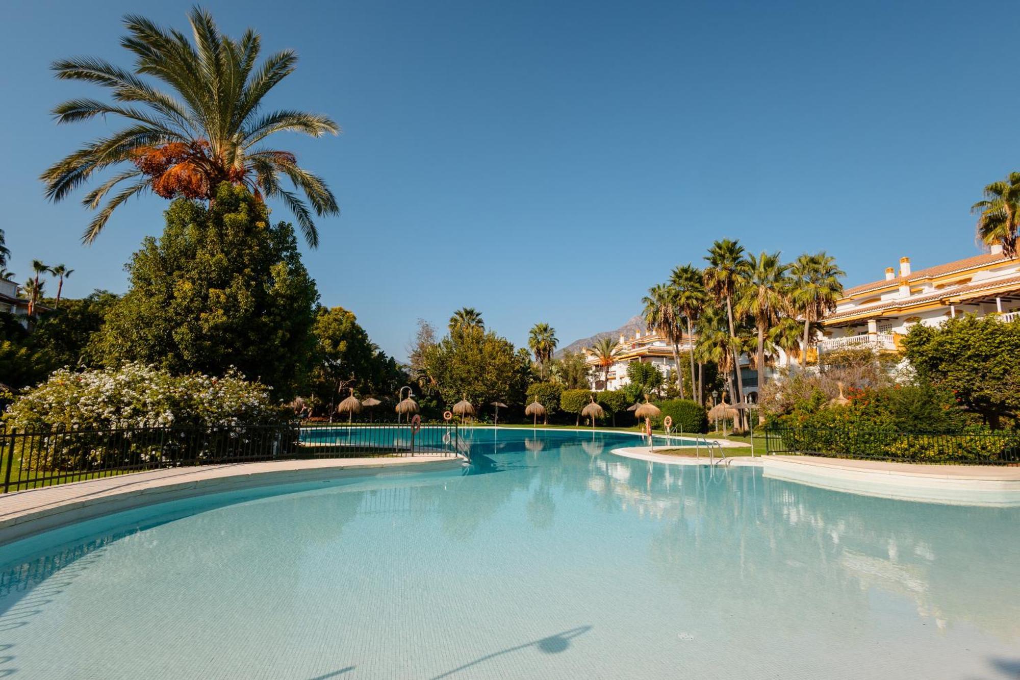 Ground Floor Holiday Apartment With Terrace And Pool In Puerto Banus, מארבלה מראה חיצוני תמונה